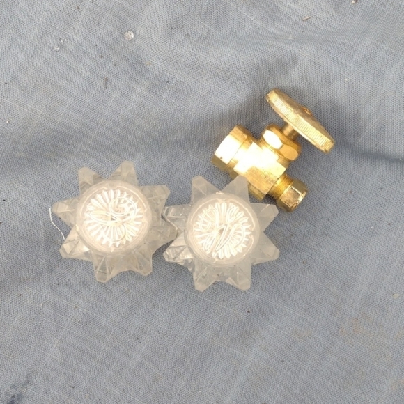 Vintage Brass Valve with Clear Hot and Cold Star Knobs - Picture 1 of 3